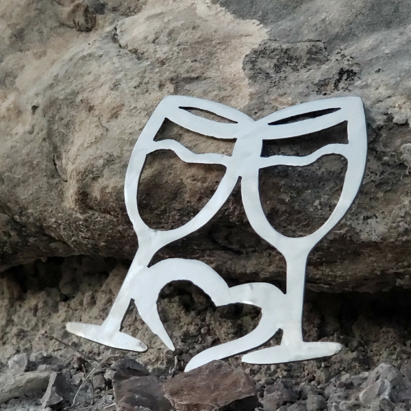 A photograph of a Wine Heart by the metal art manufacturer Kraken Design Co.